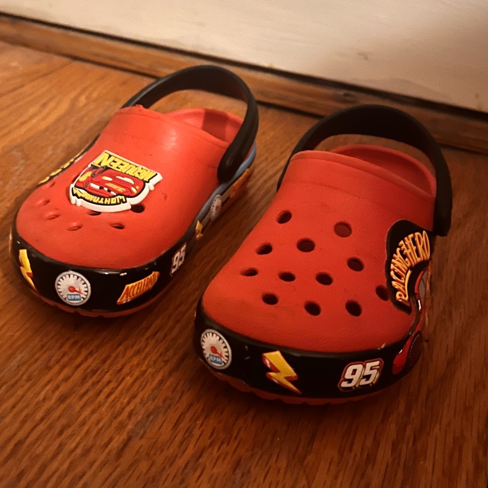 CROCS lightening McQueen light-up size 9c